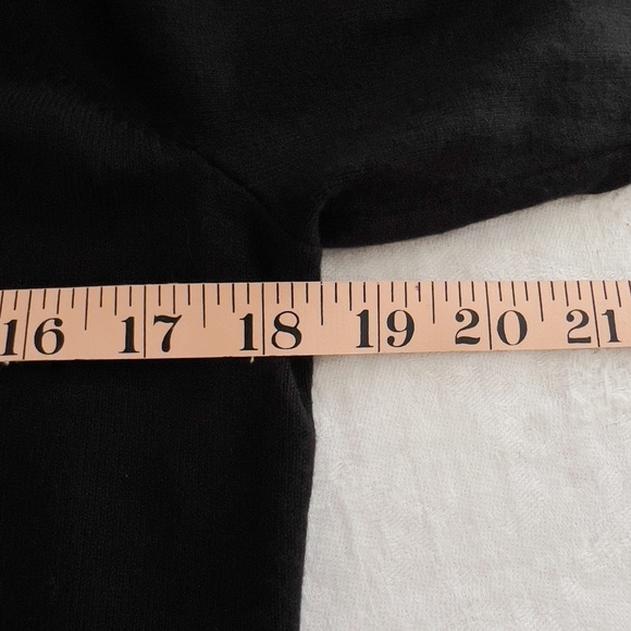 Soft Black Silk Cashmere Cropped Bolero Cardigan - Ann Taylor - Size Medium - Picture 8 of 10